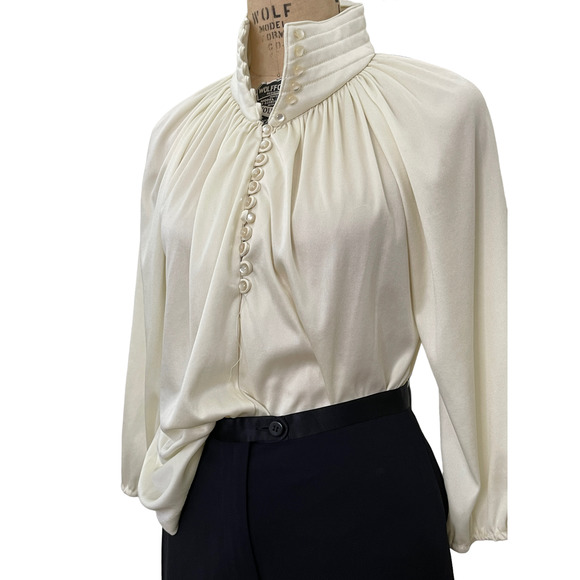 Vintage Blouse 60s Silky Ivory Polyester Tent Henley Button Top sz S/M - Picture 1 of 7